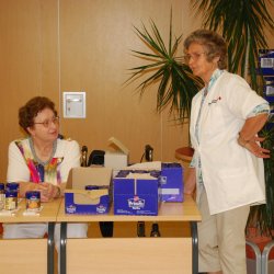 nach dem Blutspenden gibt's Keckse und Schokolade